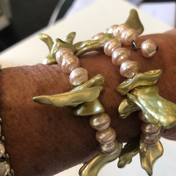 Pink and green beaded twisted bracelet - Picture 2 of 2